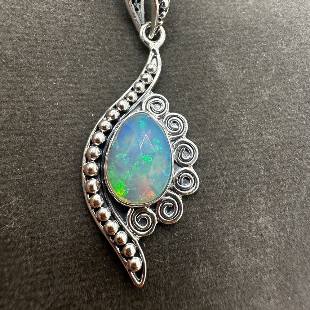 NWT Facetedā10x14mm OPAL pendant in solid sterling silver! - Picture 3 of 14